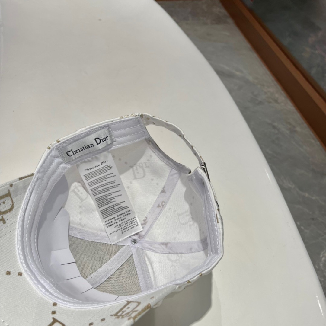  PRADA普拉达新款原单渔夫帽，出行度假必备