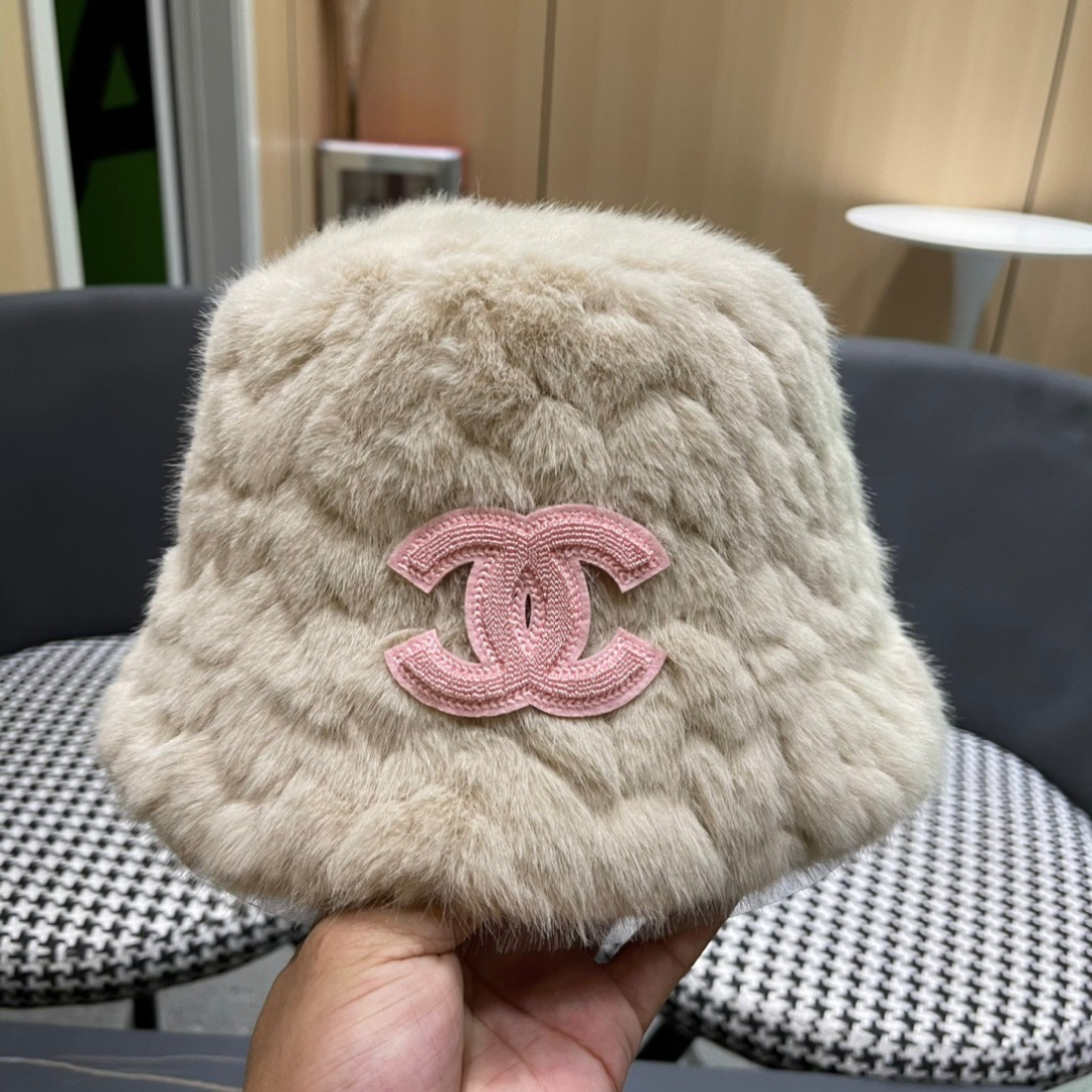 香奈儿Chanel 新款香奈儿Logo羊绒羊毛加厚保暖款 渔夫帽高级网红韩版帽子