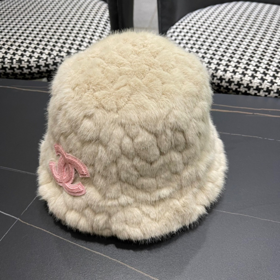 香奈儿Chanel 新款香奈儿Logo羊绒羊毛加厚保暖款 渔夫帽高级网红韩版帽子
