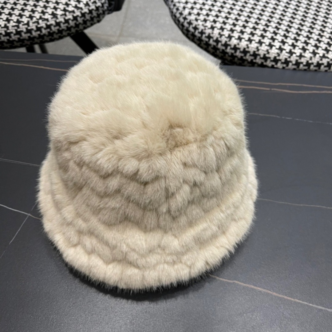 香奈儿Chanel 新款香奈儿Logo羊绒羊毛加厚保暖款 渔夫帽高级网红韩版帽子