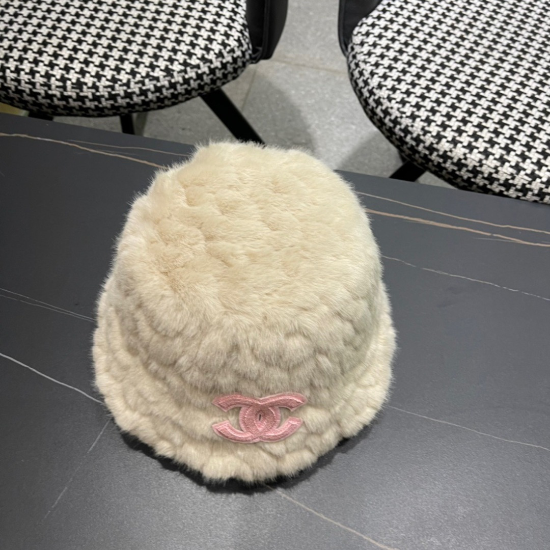 香奈儿Chanel 新款香奈儿Logo羊绒羊毛加厚保暖款 渔夫帽高级网红韩版帽子