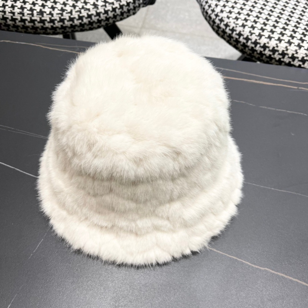 香奈儿Chanel 新款香奈儿Logo羊绒羊毛加厚保暖款 渔夫帽高级网红韩版帽子