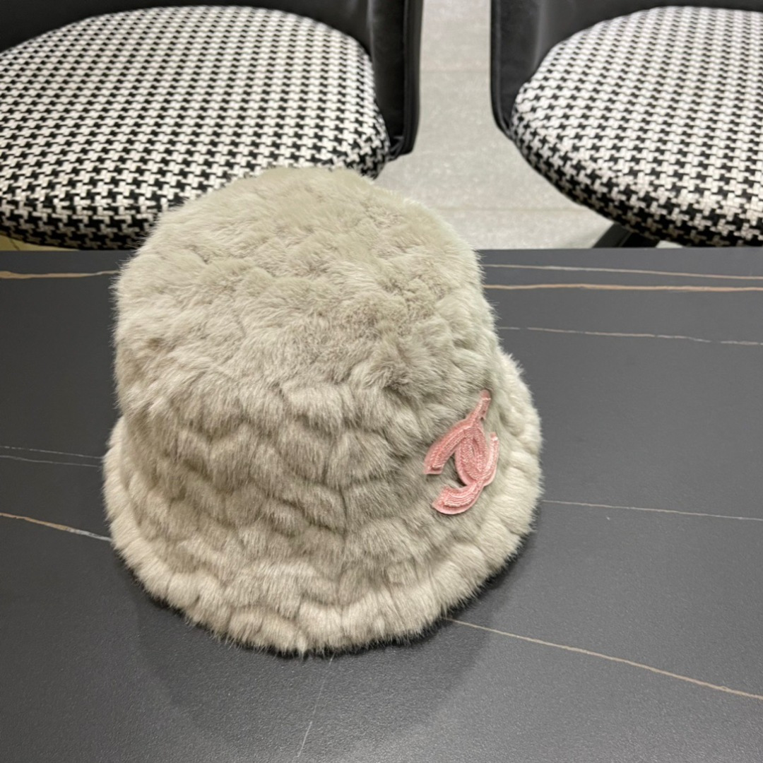 香奈儿Chanel 新款香奈儿Logo羊绒羊毛加厚保暖款 渔夫帽高级网红韩版帽子