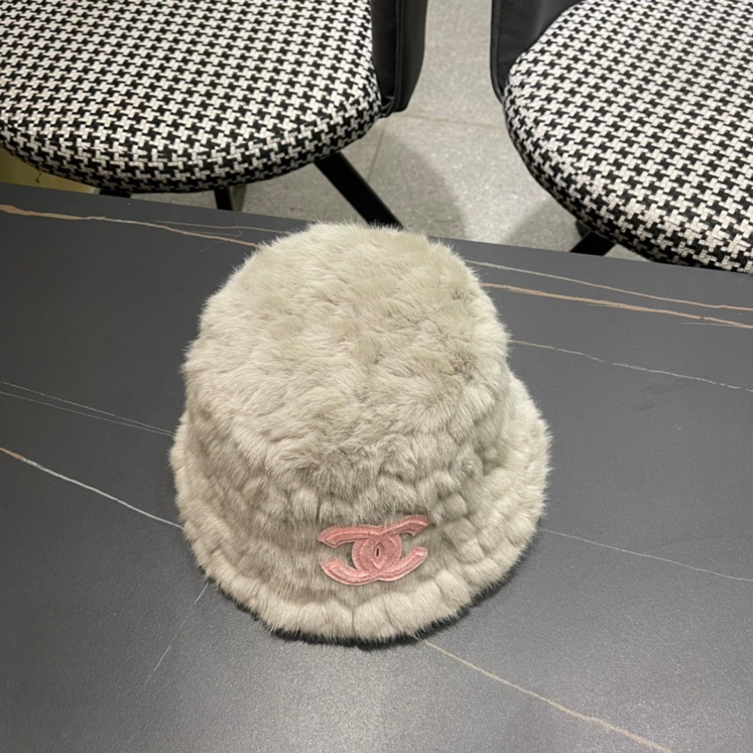 香奈儿Chanel 新款香奈儿Logo羊绒羊毛加厚保暖款 渔夫帽高级网红韩版帽子