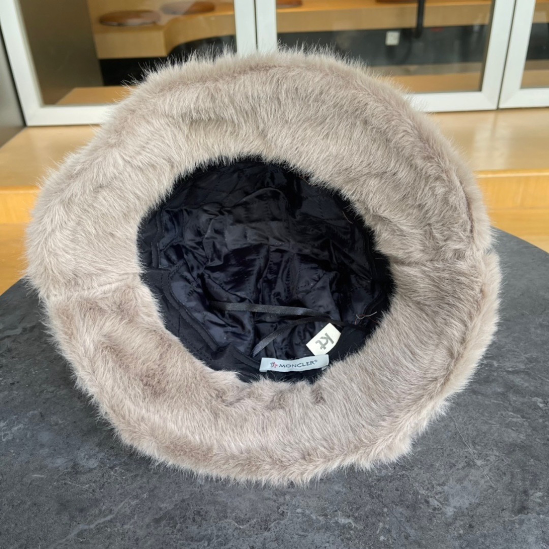 MONCLER蒙口加绒加厚渔夫帽子女秋冬保暖盆帽潮