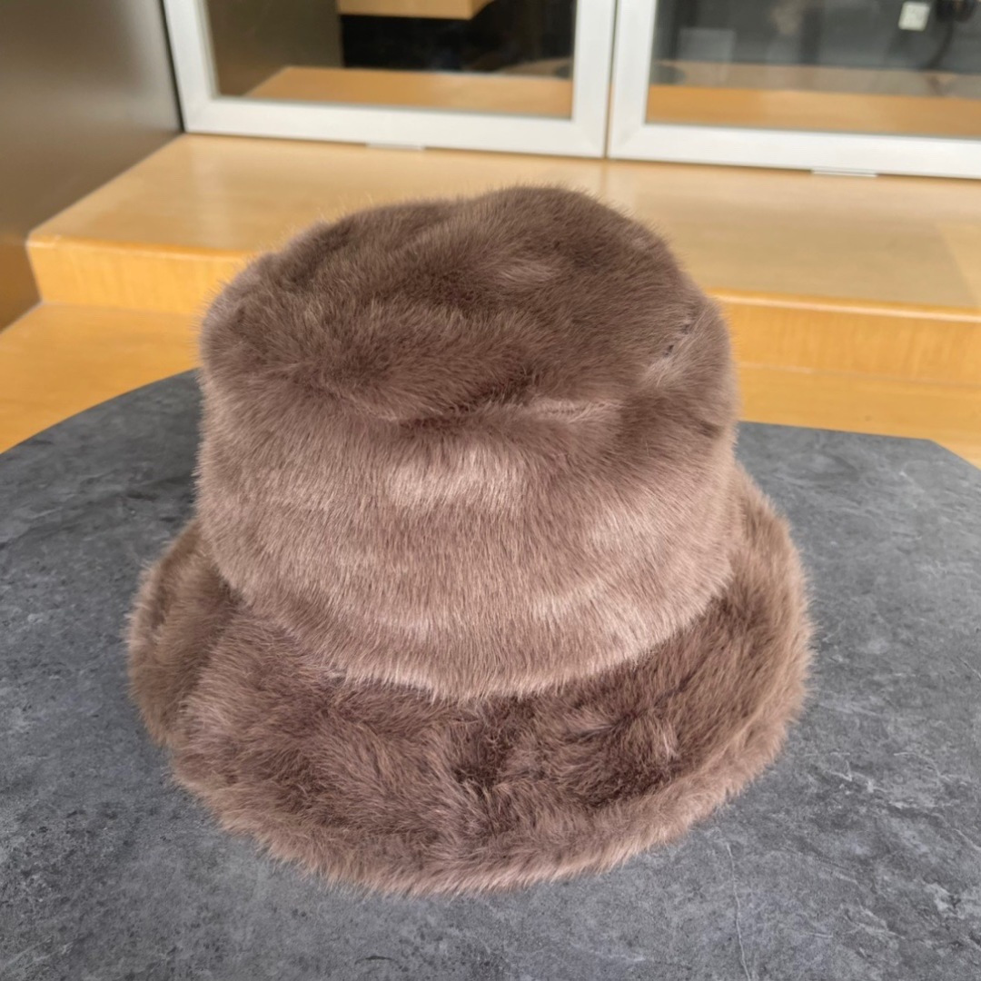 MONCLER蒙口加绒加厚渔夫帽子女秋冬保暖盆帽潮