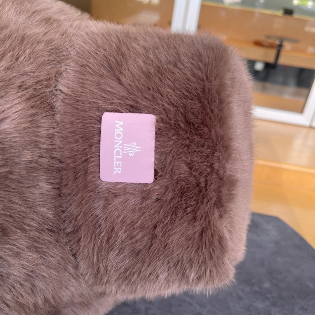 MONCLER蒙口加绒加厚渔夫帽子女秋冬保暖盆帽潮