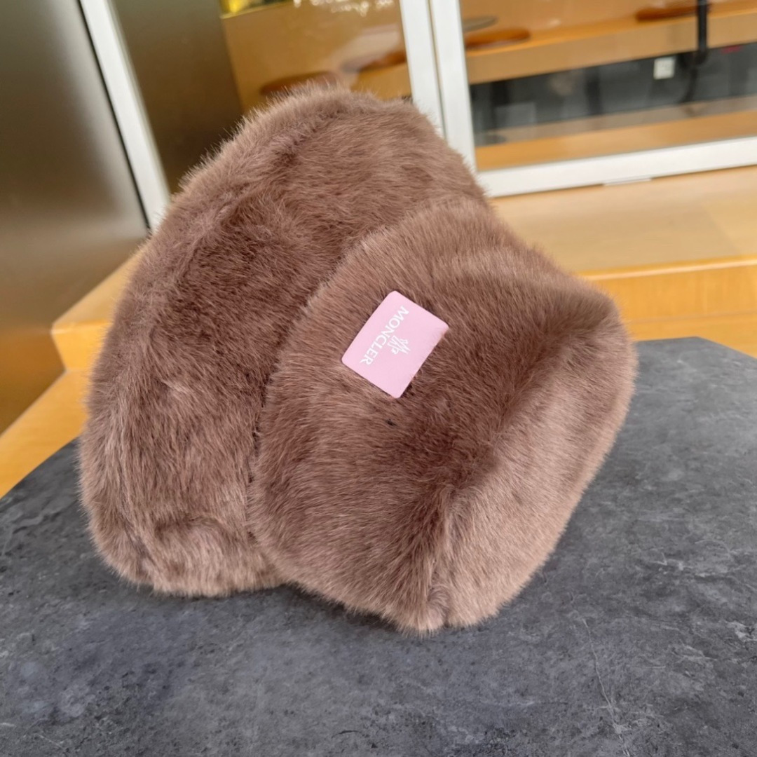 MONCLER蒙口加绒加厚渔夫帽子女秋冬保暖盆帽潮