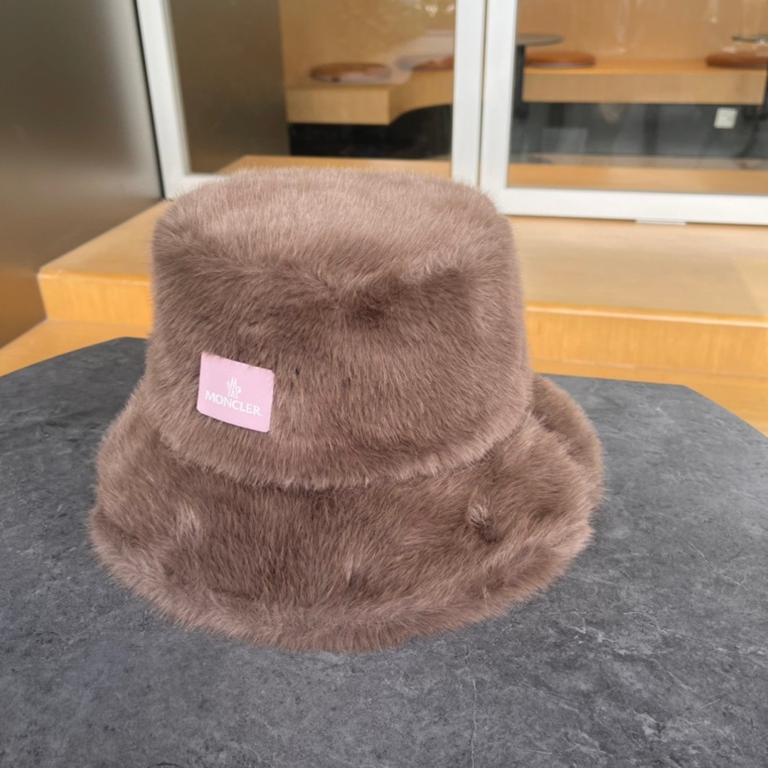 MONCLER蒙口加绒加厚渔夫帽子女秋冬保暖盆帽潮