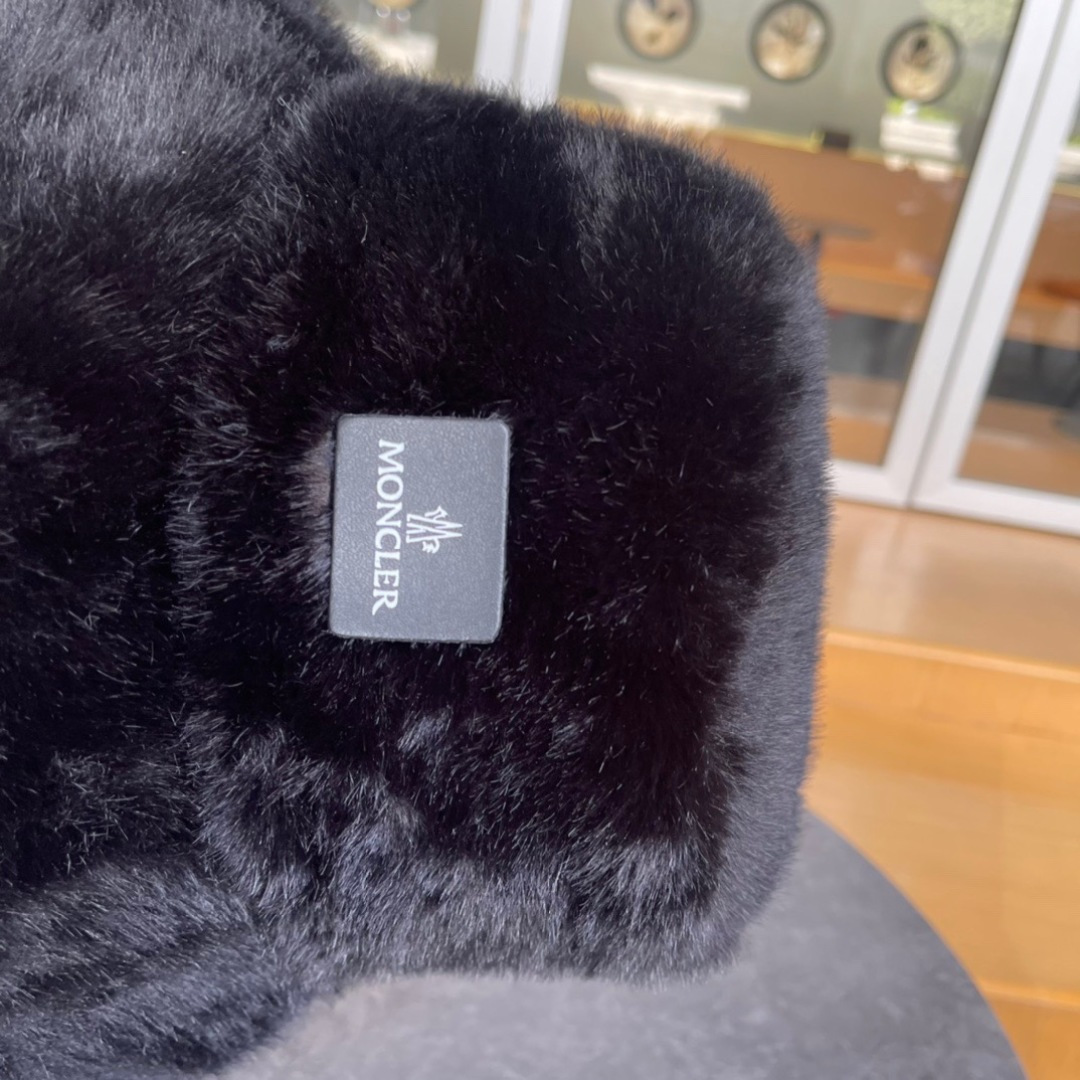 MONCLER蒙口加绒加厚渔夫帽子女秋冬保暖盆帽潮