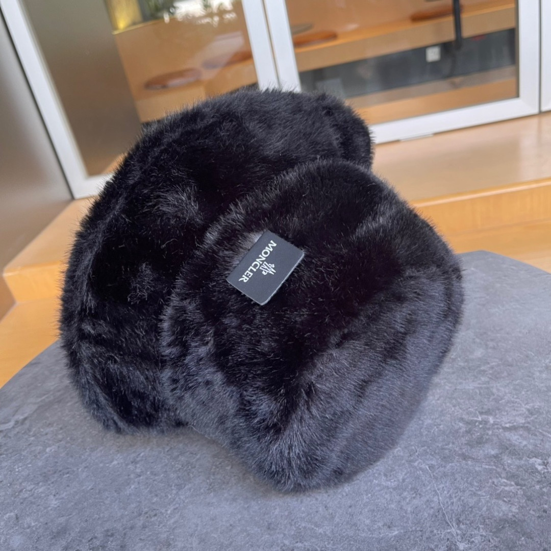 MONCLER蒙口加绒加厚渔夫帽子女秋冬保暖盆帽潮