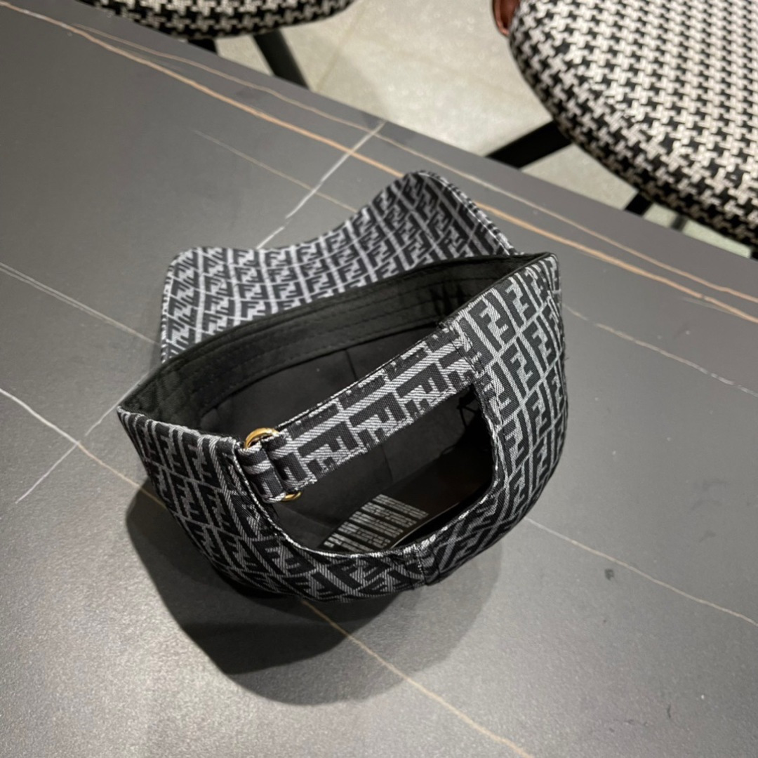  新款出货，Fendi（芬迪）新款原单棒球帽，专柜常年热卖款，口碑极佳，11开模订制轻盈透气！质量超赞，