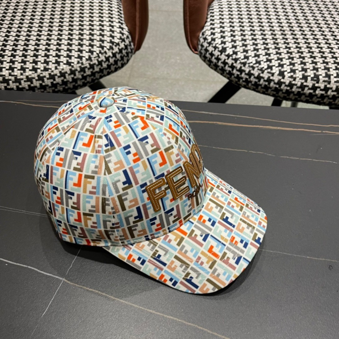  新款出货，Fendi（芬迪）新款原单棒球帽，专柜常年热卖款，口碑极佳，11开模订制轻盈透气！质量超赞，