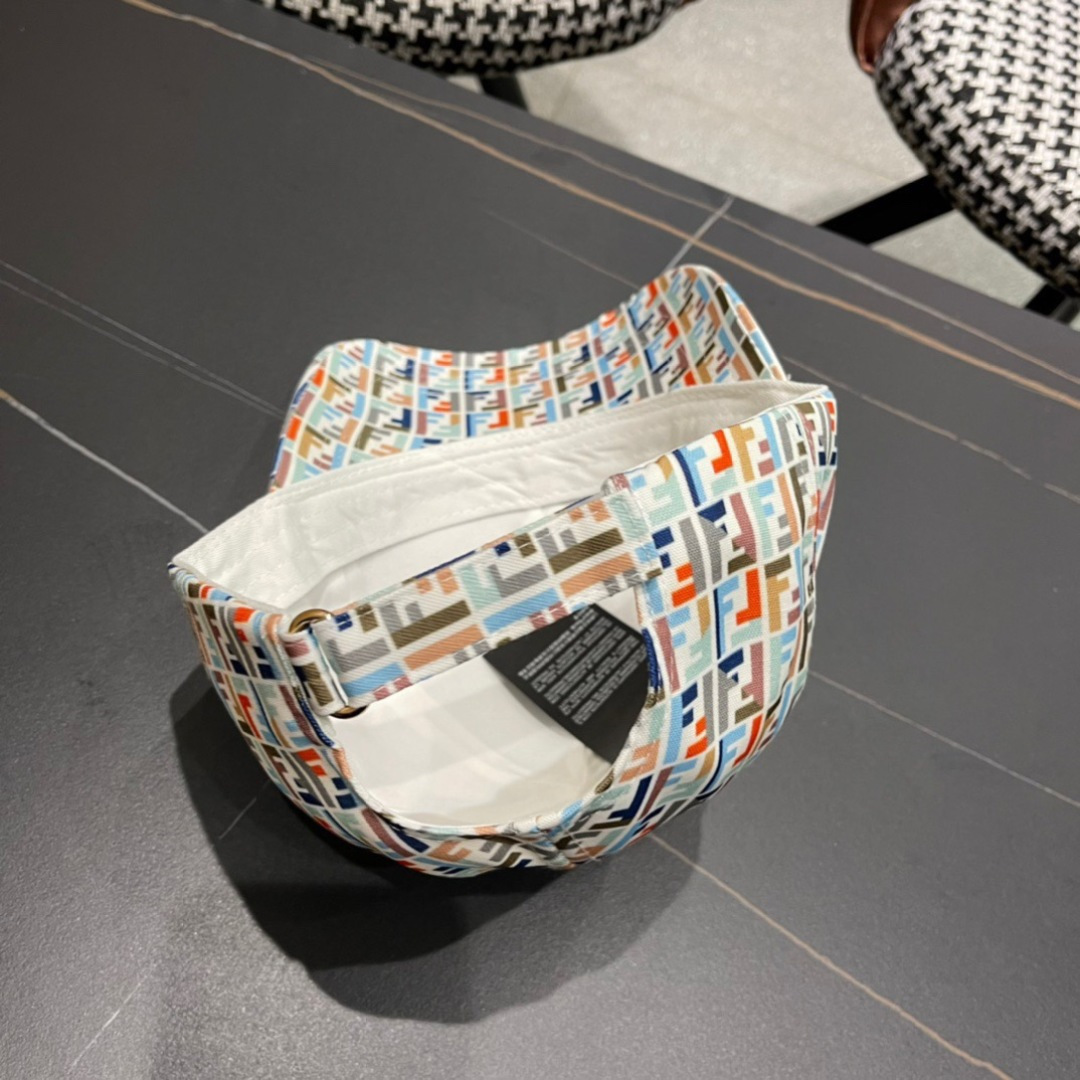  新款出货，Fendi（芬迪）新款原单棒球帽，专柜常年热卖款，口碑极佳，11开模订制轻盈透气！质量超赞，