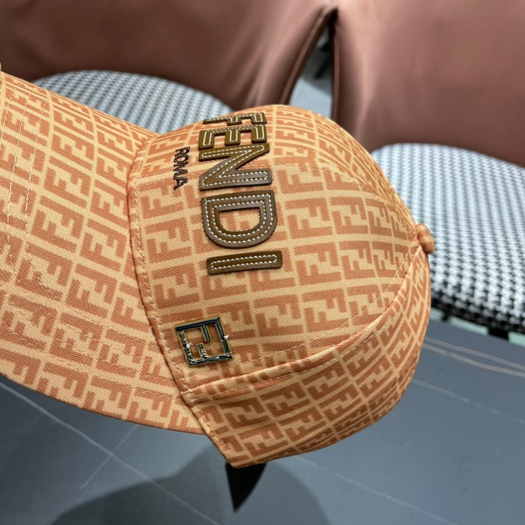  新款出货，Fendi（芬迪）新款原单棒球帽，专柜常年热卖款，口碑极佳，11开模订制轻盈透气！质量超赞，