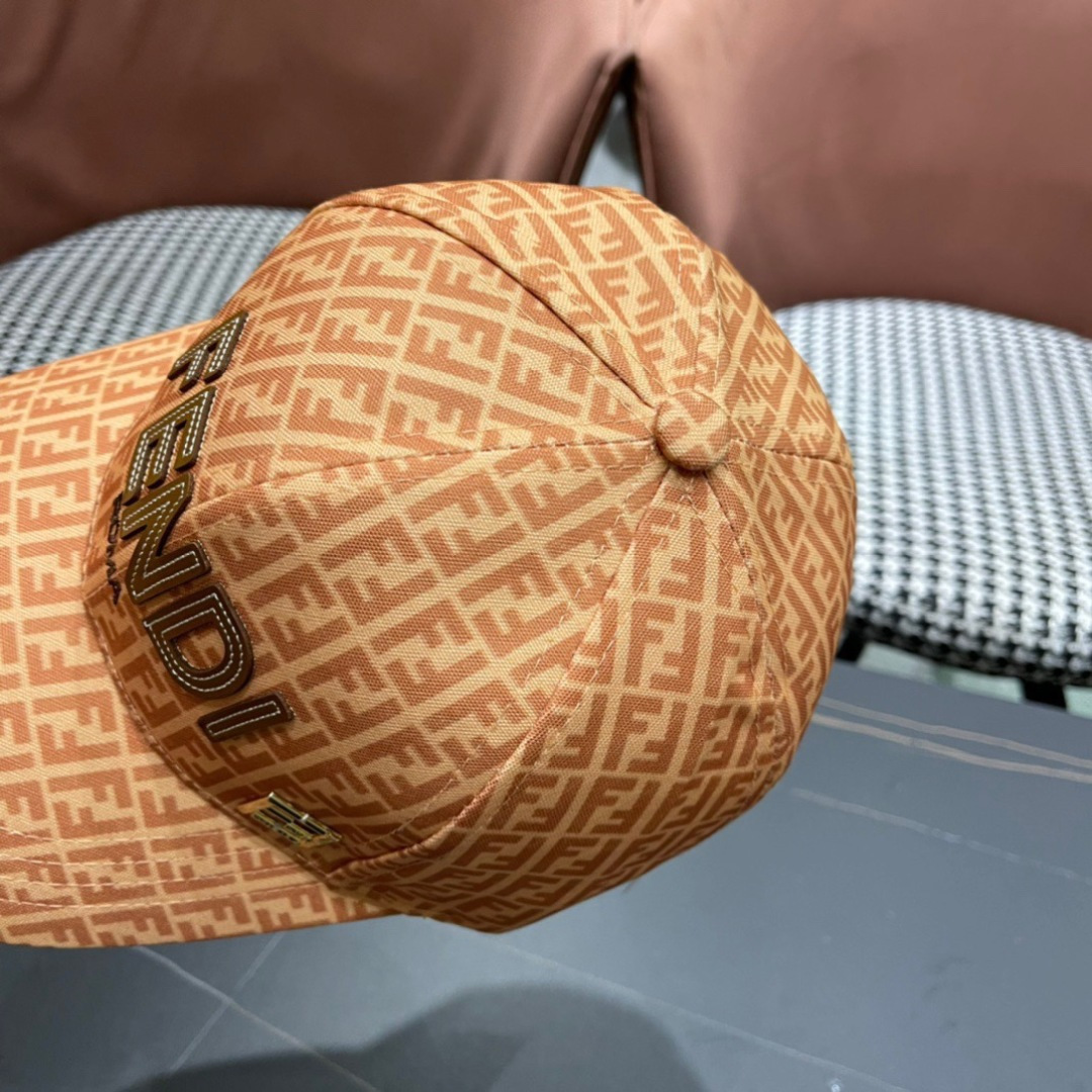  新款出货，Fendi（芬迪）新款原单棒球帽，专柜常年热卖款，口碑极佳，11开模订制轻盈透气！质量超赞，