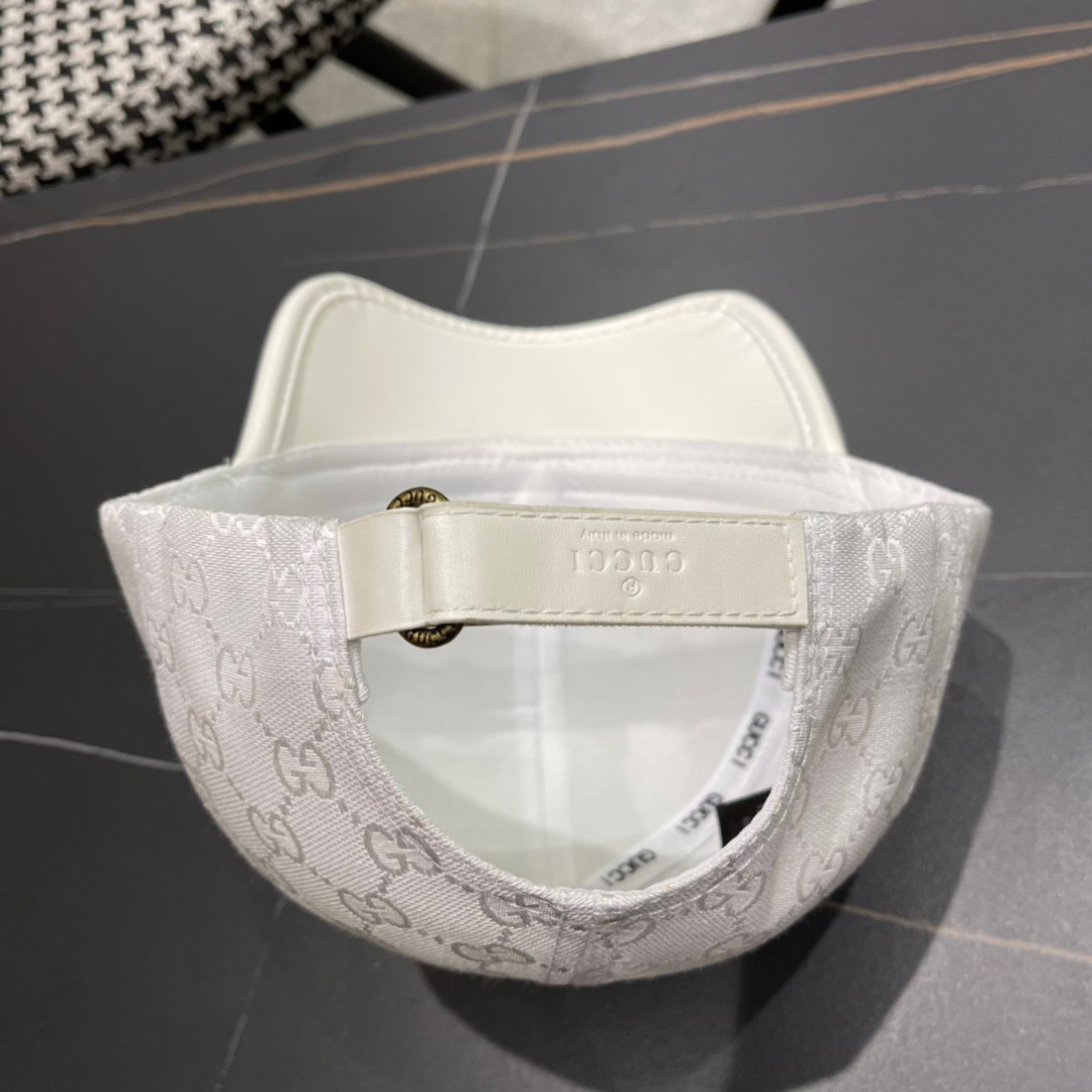  Gucci(古奇)春夏新款原单棒球帽， 11开模订制，原版帆布料+头层牛皮，代购热门，男女可用百搭款，