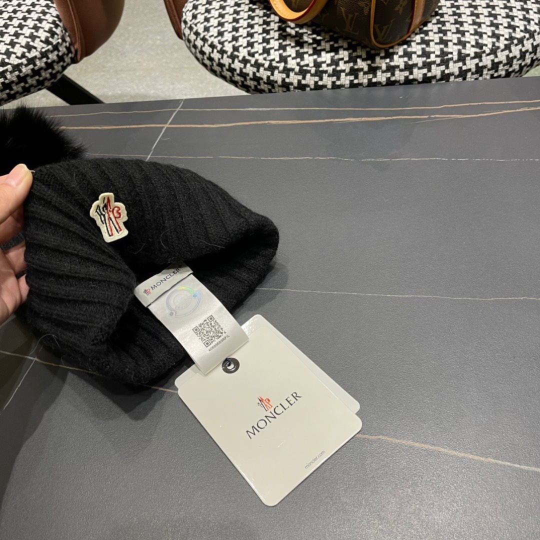 蒙口毛线帽，兔毛狐狸毛球颜色黑白米灰四色