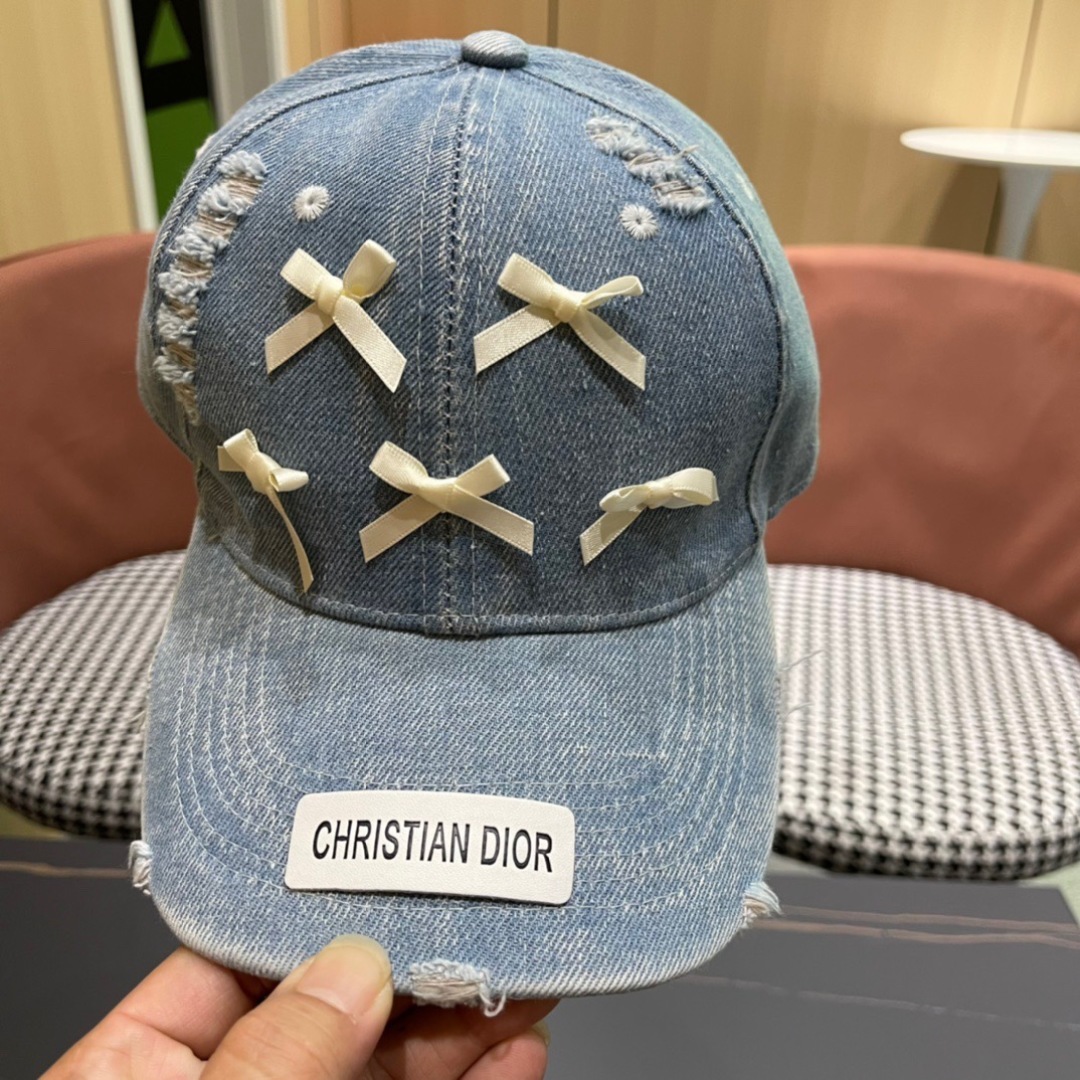 ，dior(迪奥)新款牛仔棒球帽， 轻盈透气！质量超赞，基础头围56，贴片可调节。