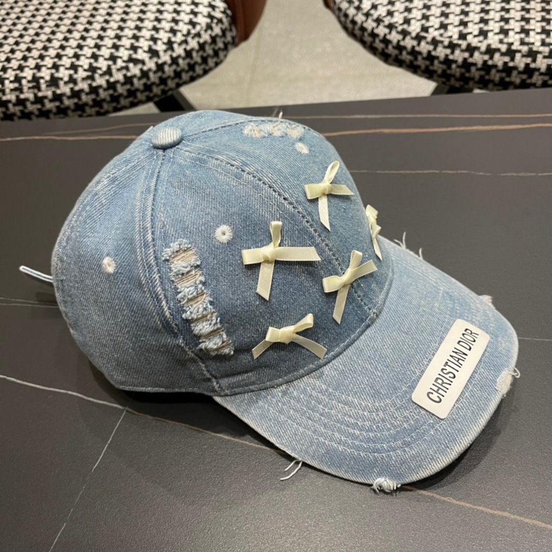 ，dior(迪奥)新款牛仔棒球帽， 轻盈透气！质量超赞，基础头围56，贴片可调节。