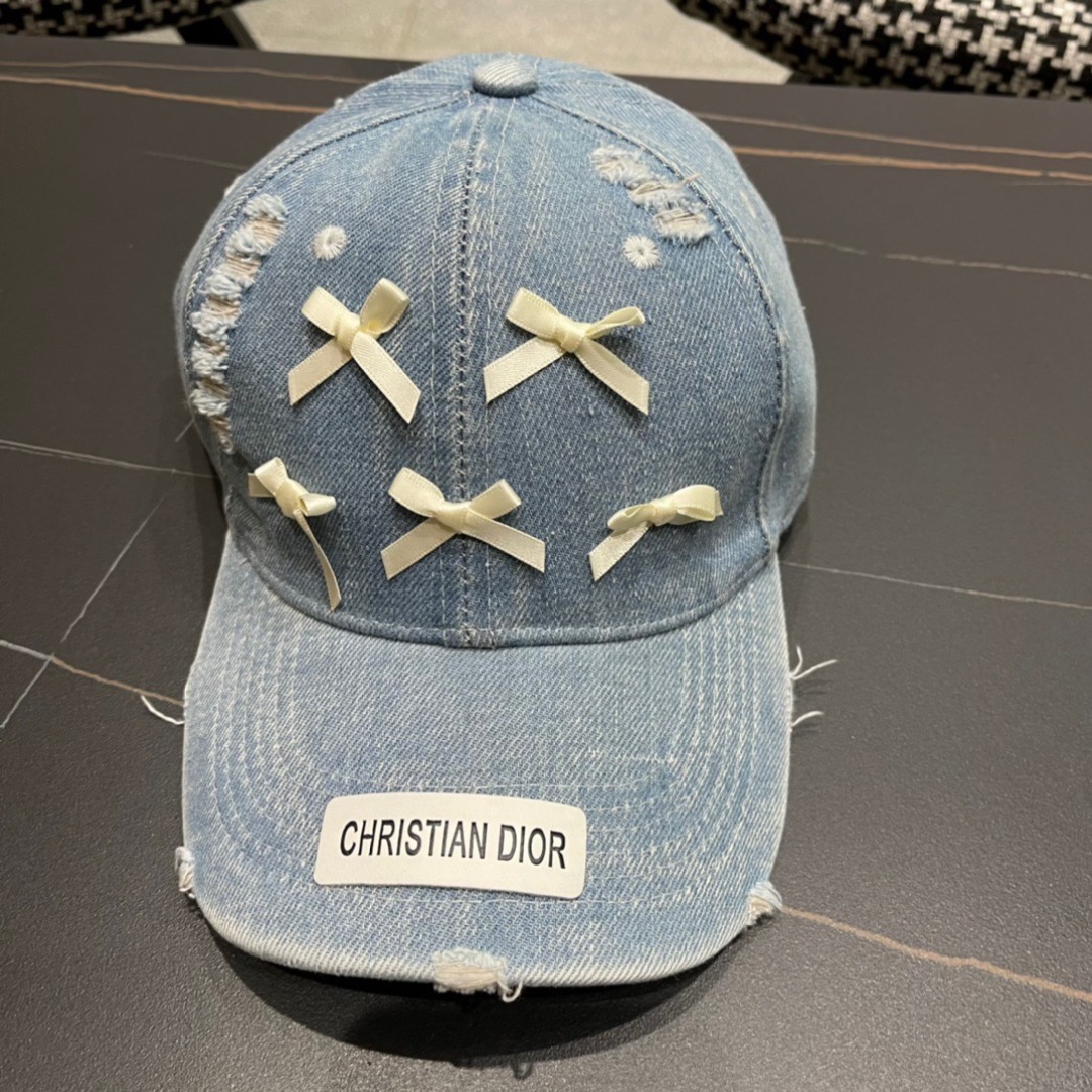 ，dior(迪奥)新款牛仔棒球帽， 轻盈透气！质量超赞，基础头围56，贴片可调节。