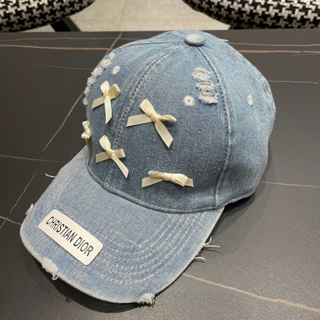 ，dior(迪奥)新款牛仔棒球帽， 轻盈透气！质量超赞，基础头围56，贴片可调节。