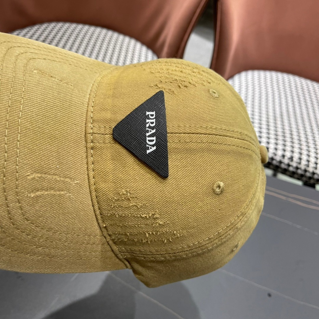 🧢普拉达Prada潮人三角标棒球帽简约帅气~男女同款超酷时尚街头风 帽型极好