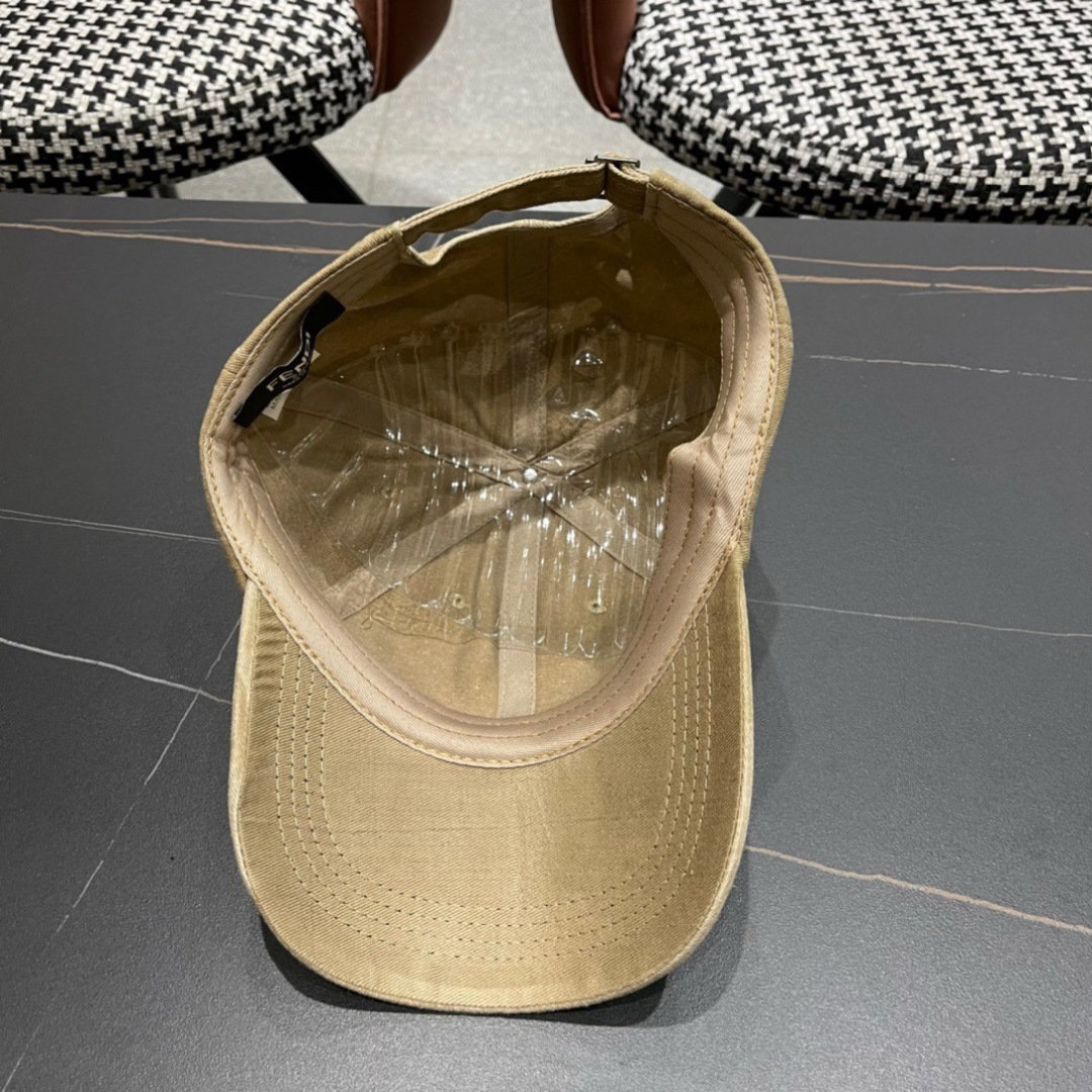  Fendi（芬迪）2024新款棒球帽， 双F提花口碑极佳，轻盈透气！质量超赞，基础头围56，贴片可调节