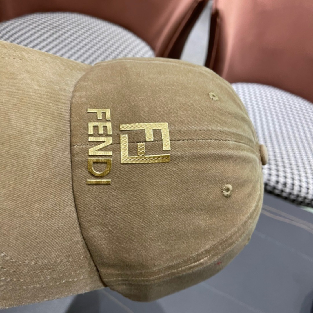  Fendi（芬迪）2024新款棒球帽， 双F提花口碑极佳，轻盈透气！质量超赞，基础头围56，贴片可调节