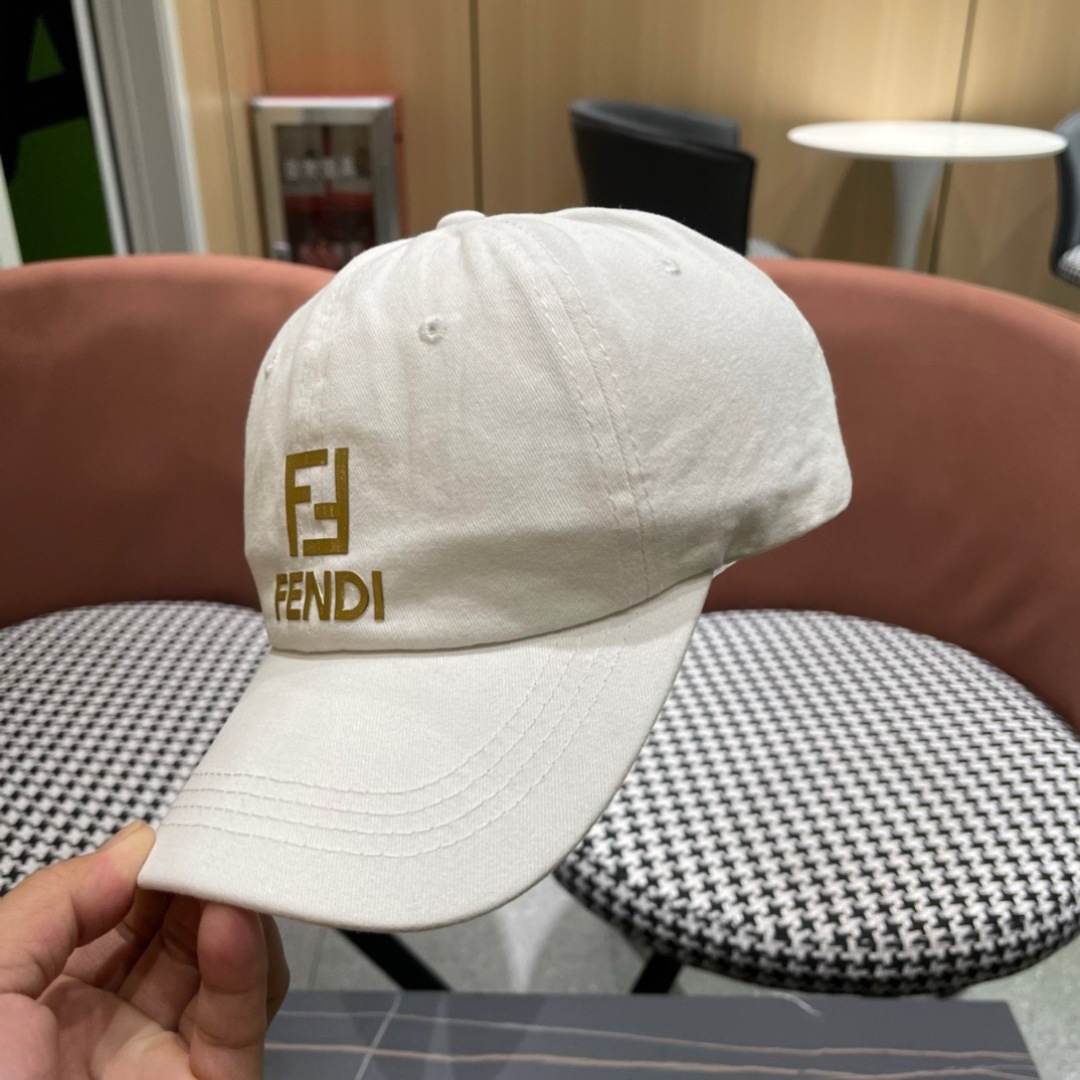  Fendi（芬迪）2024新款棒球帽， 双F提花口碑极佳，轻盈透气！质量超赞，基础头围56，贴片可调节
