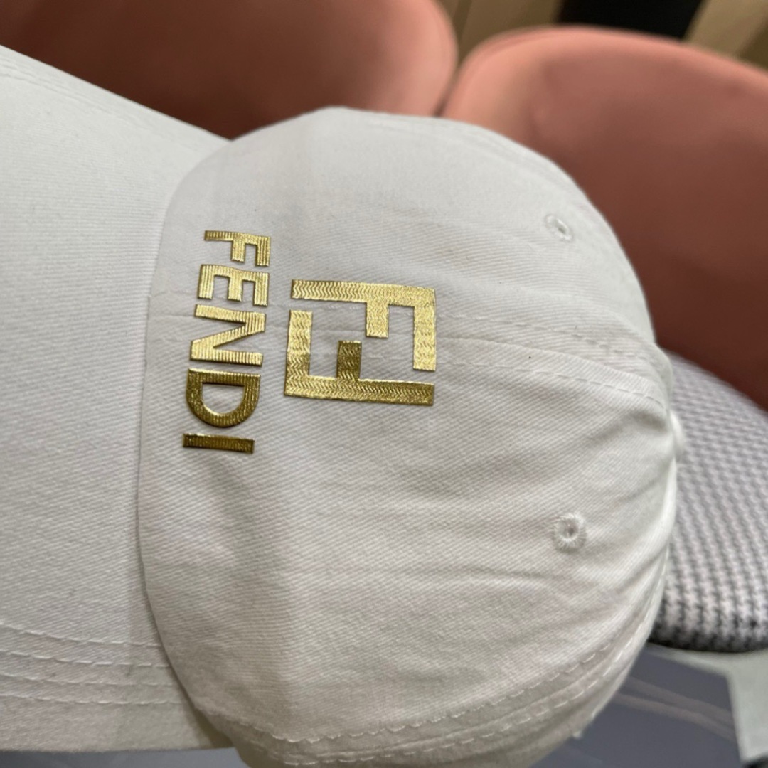  Fendi（芬迪）2024新款棒球帽， 双F提花口碑极佳，轻盈透气！质量超赞，基础头围56，贴片可调节