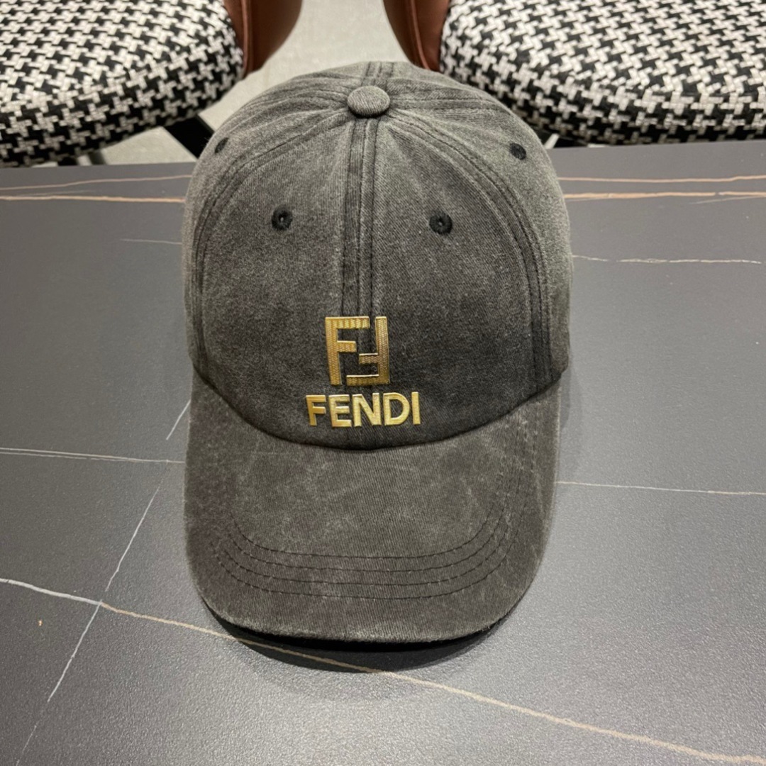  Fendi（芬迪）2024新款棒球帽， 双F提花口碑极佳，轻盈透气！质量超赞，基础头围56，贴片可调节