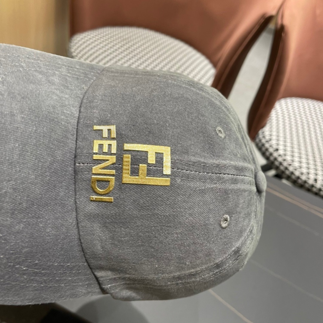  Fendi（芬迪）2024新款棒球帽， 双F提花口碑极佳，轻盈透气！质量超赞，基础头围56，贴片可调节