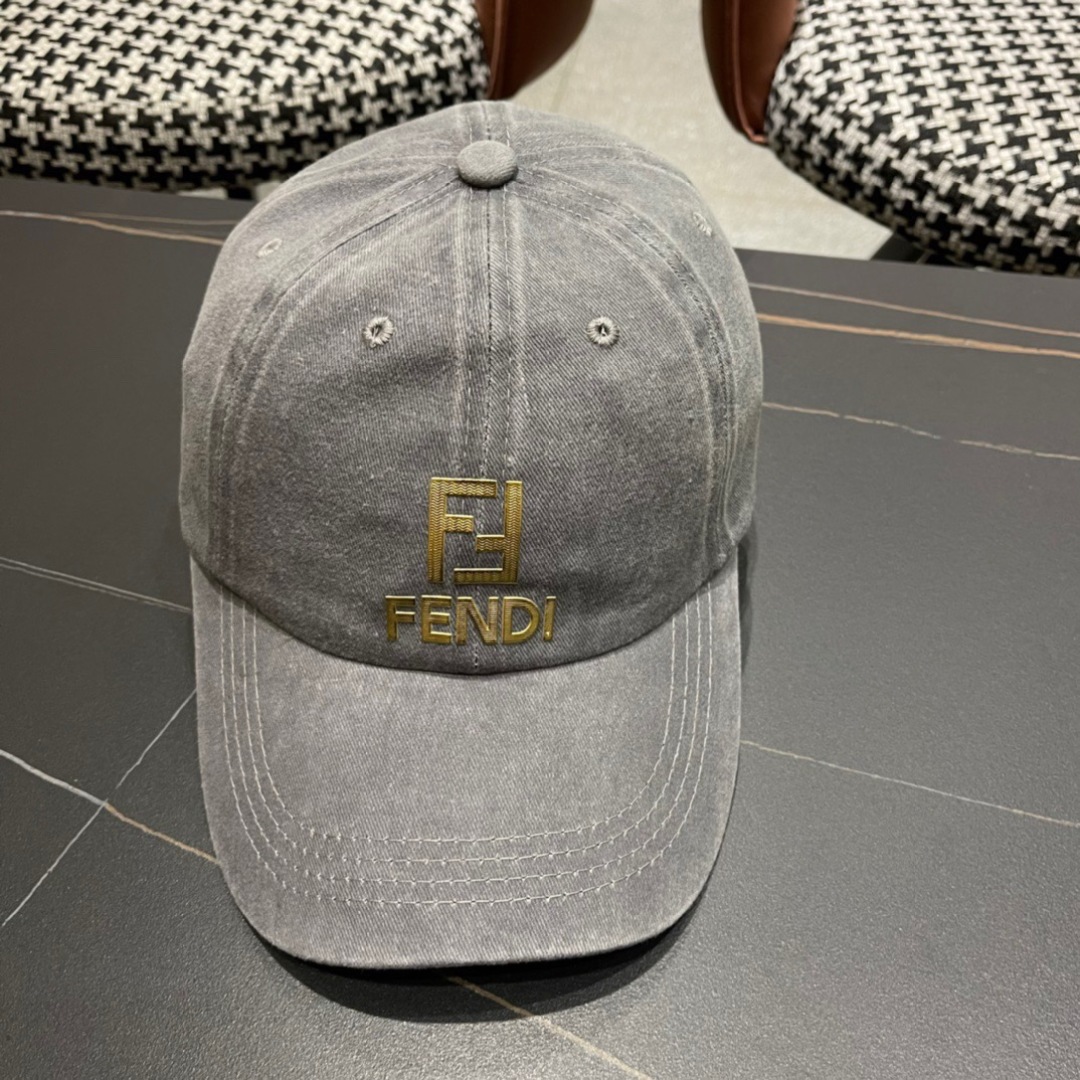  Fendi（芬迪）2024新款棒球帽， 双F提花口碑极佳，轻盈透气！质量超赞，基础头围56，贴片可调节