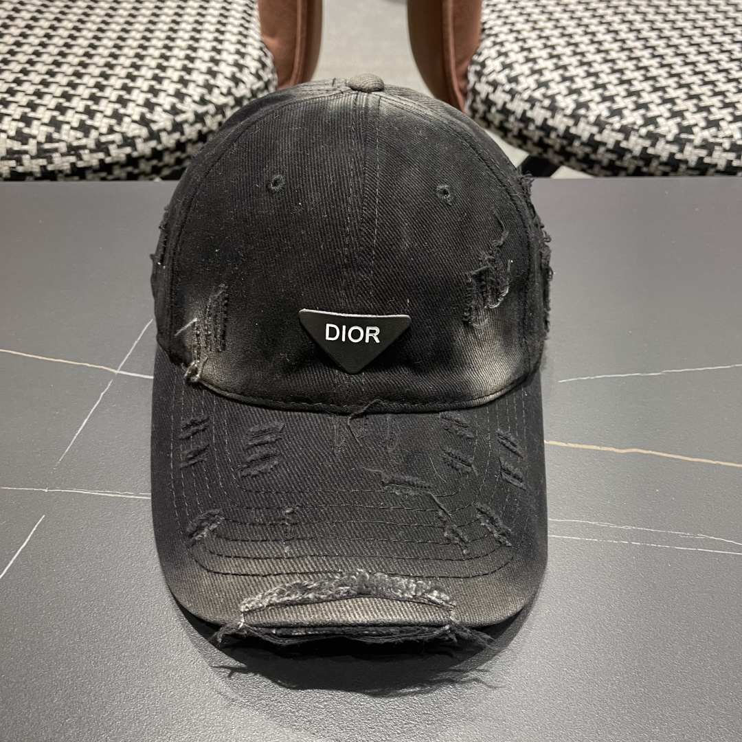 NO:227698,DIOR Dior new ripped triangle baseball cap, the whole hat has a super good texture, internet celebrity hot style casual and fashionable, super hot hat, straw hat, fisherman hat, baseball cap, hat, dior, dior, espadrilles, hats19860909DIOR迪奥 新款破洞三角标棒球帽,整个帽子质感超级好,网红爆款休闲时尚 百搭,超级火爆帽子草帽渔夫帽棒球帽,帽子,dior,dior,espadrilles,hats,hat