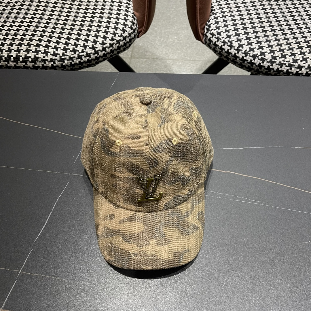 LV(路易威登)新款棒球帽，做工细致完美，质量超赞，基础头围56，贴片可调节。