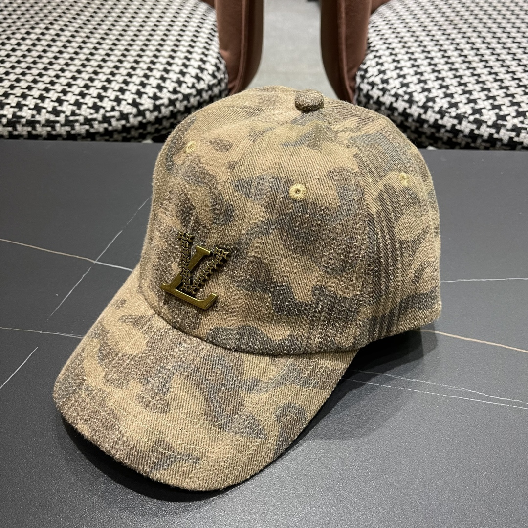 LV(路易威登)新款棒球帽，做工细致完美，质量超赞，基础头围56，贴片可调节。