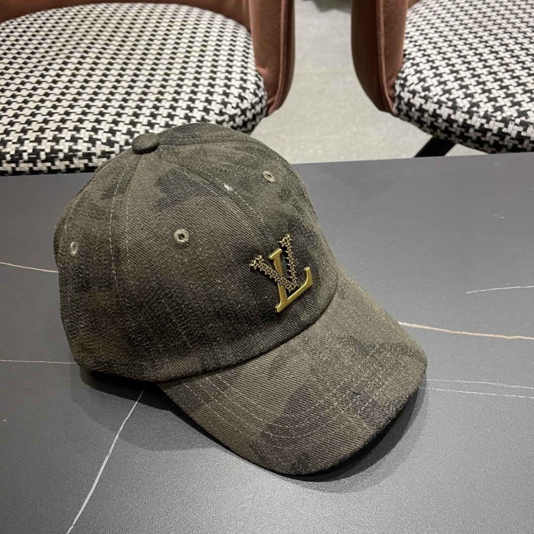 LV(路易威登)新款棒球帽，做工细致完美，质量超赞，基础头围56，贴片可调节。