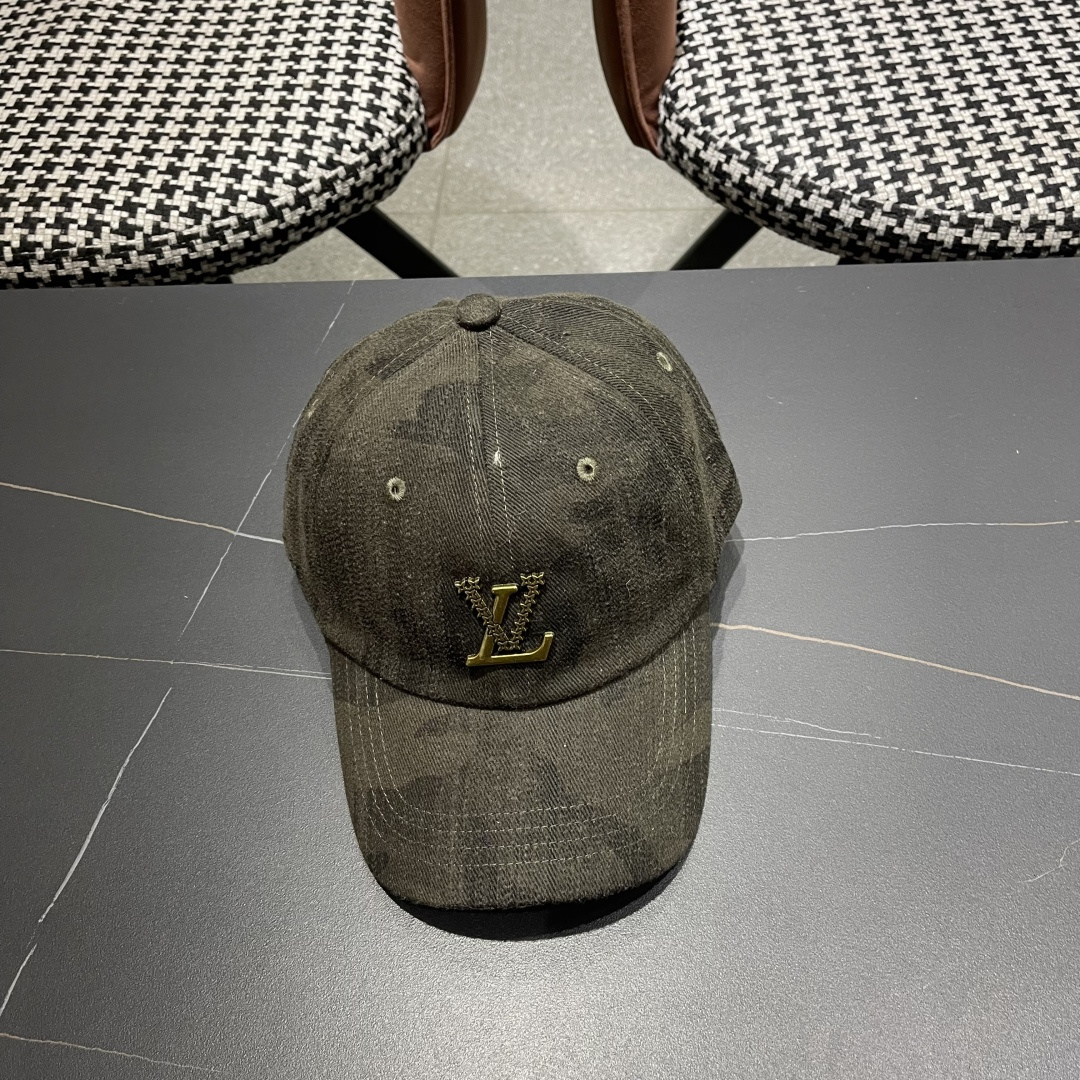LV(路易威登)新款棒球帽，做工细致完美，质量超赞，基础头围56，贴片可调节。