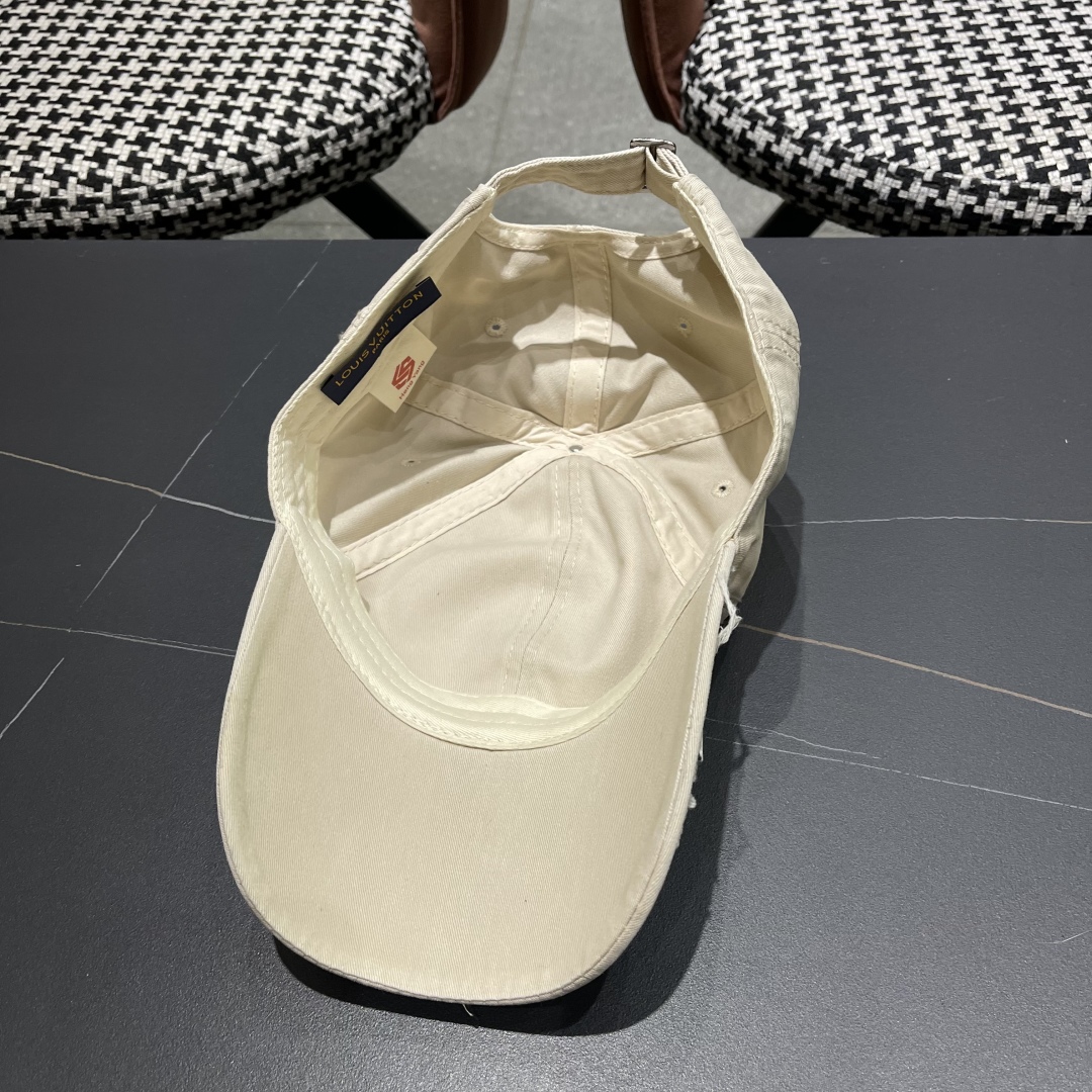  LV 路易威登2025新款经典休闲潮流款简约棒球帽🧢日韩风格，随便搭配都超好看！出门旅游，绝对要入手的