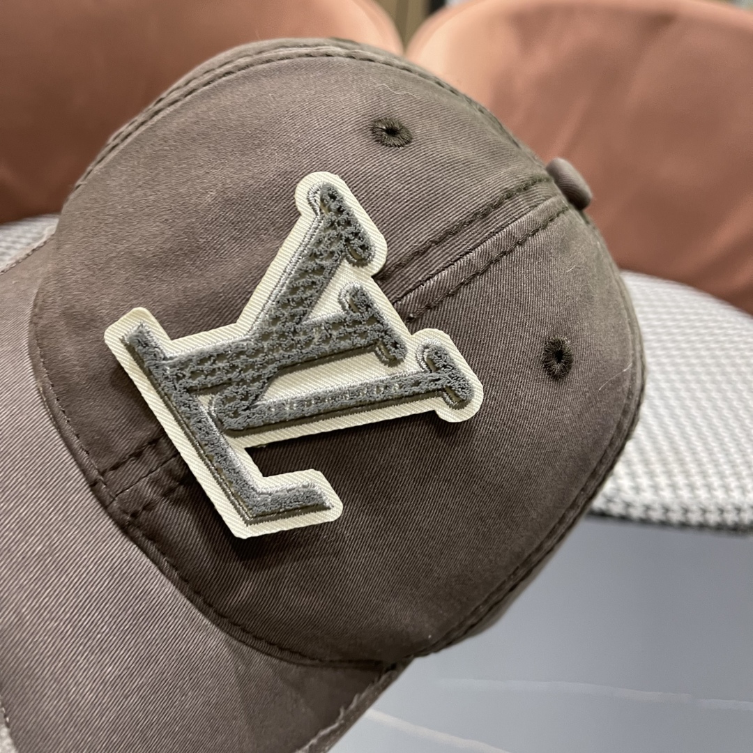  LV 路易威登2025新款经典休闲潮流款简约棒球帽🧢日韩风格，随便搭配都超好看！出门旅游，绝对要入手的