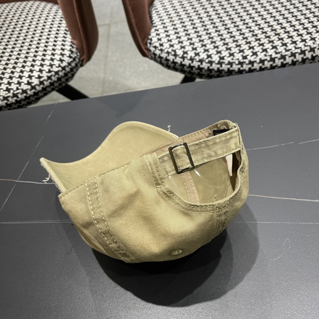  LV 路易威登2025新款经典休闲潮流款简约棒球帽🧢日韩风格，随便搭配都超好看！出门旅游，绝对要入手的