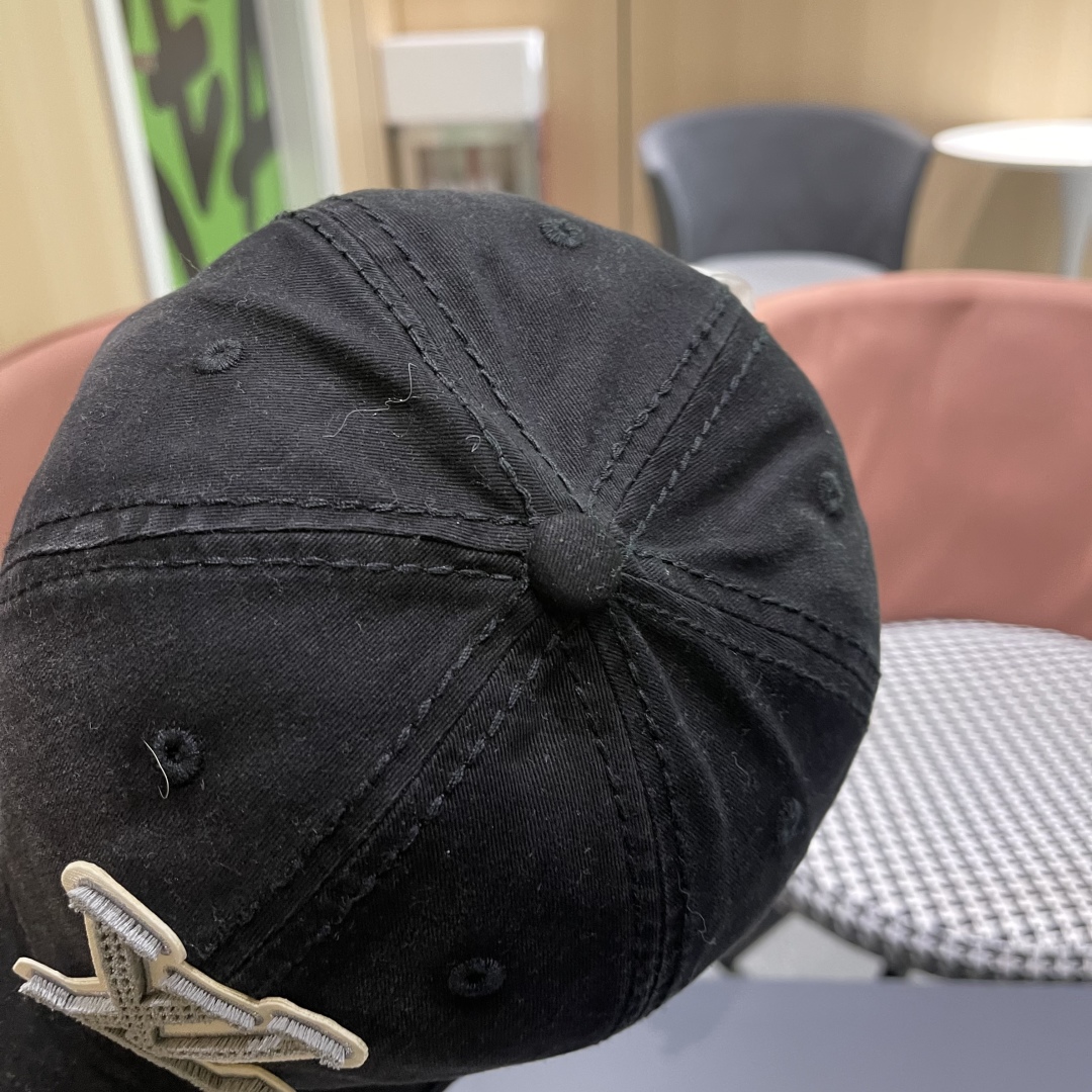  LV 路易威登2025新款经典休闲潮流款简约棒球帽🧢日韩风格，随便搭配都超好看！出门旅游，绝对要入手的