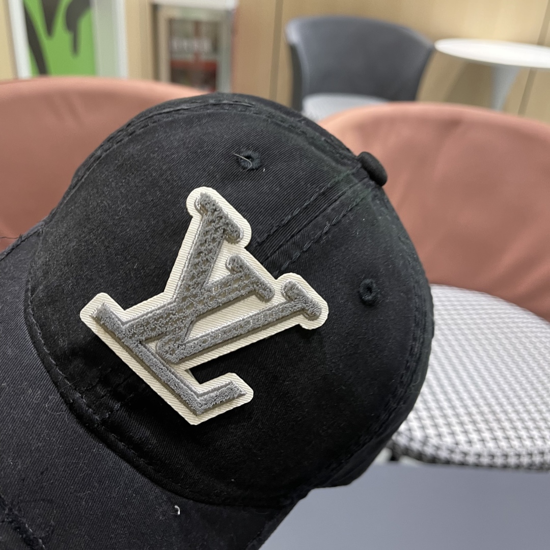  LV 路易威登2025新款经典休闲潮流款简约棒球帽🧢日韩风格，随便搭配都超好看！出门旅游，绝对要入手的