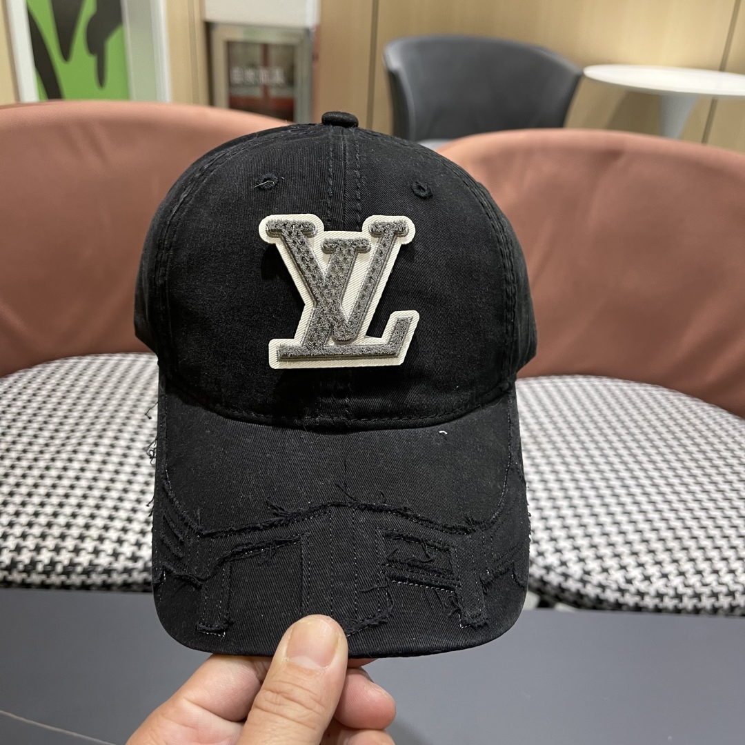  LV 路易威登2025新款经典休闲潮流款简约棒球帽🧢日韩风格，随便搭配都超好看！出门旅游，绝对要入手的