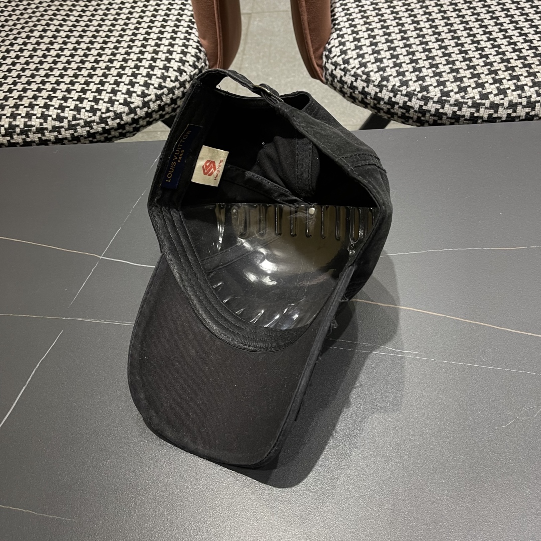  LV 路易威登2025新款经典休闲潮流款简约棒球帽🧢日韩风格，随便搭配都超好看！出门旅游，绝对要入手的