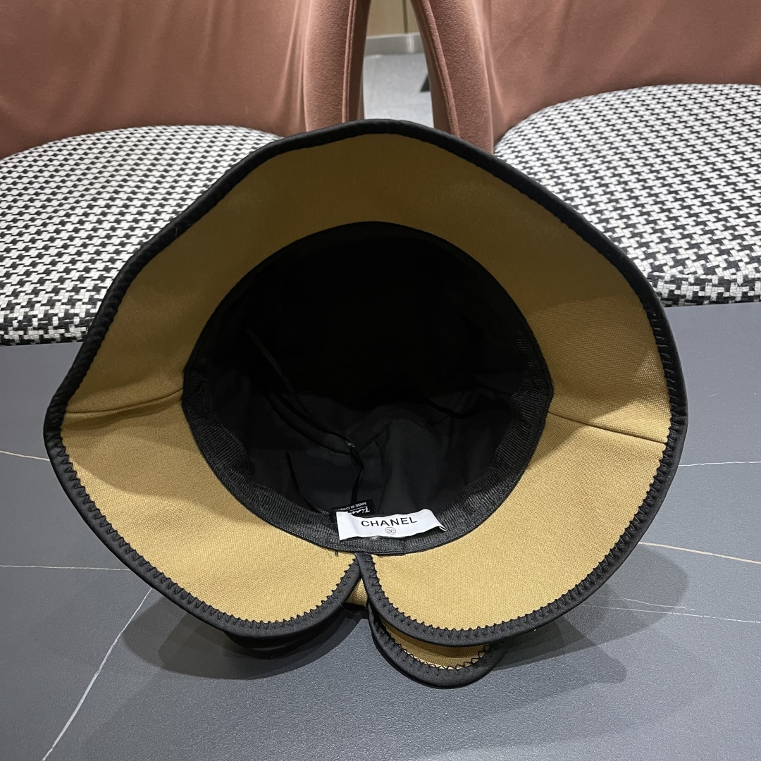 香奈儿火爆🔥全网春夏新款珍珠链条蝴蝶结渔夫帽来啦，超级显脸小，名媛法式风，可折叠收纳