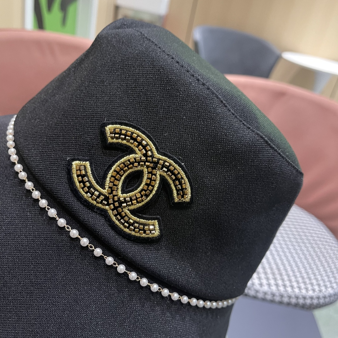 香奈儿火爆🔥全网春夏新款珍珠链条蝴蝶结渔夫帽来啦，超级显脸小，名媛法式风，可折叠收纳