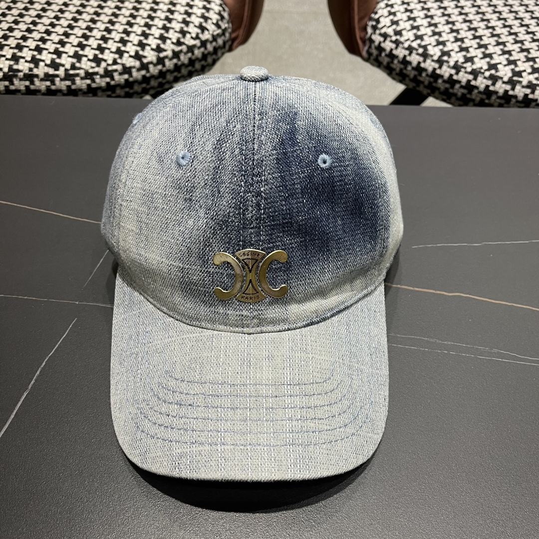  新款上新～🆕🆕赛琳 celine牛仔棒球帽🧢好看是真的好看，牛仔特别有味道搭配什么衣服都好看，不洗头星