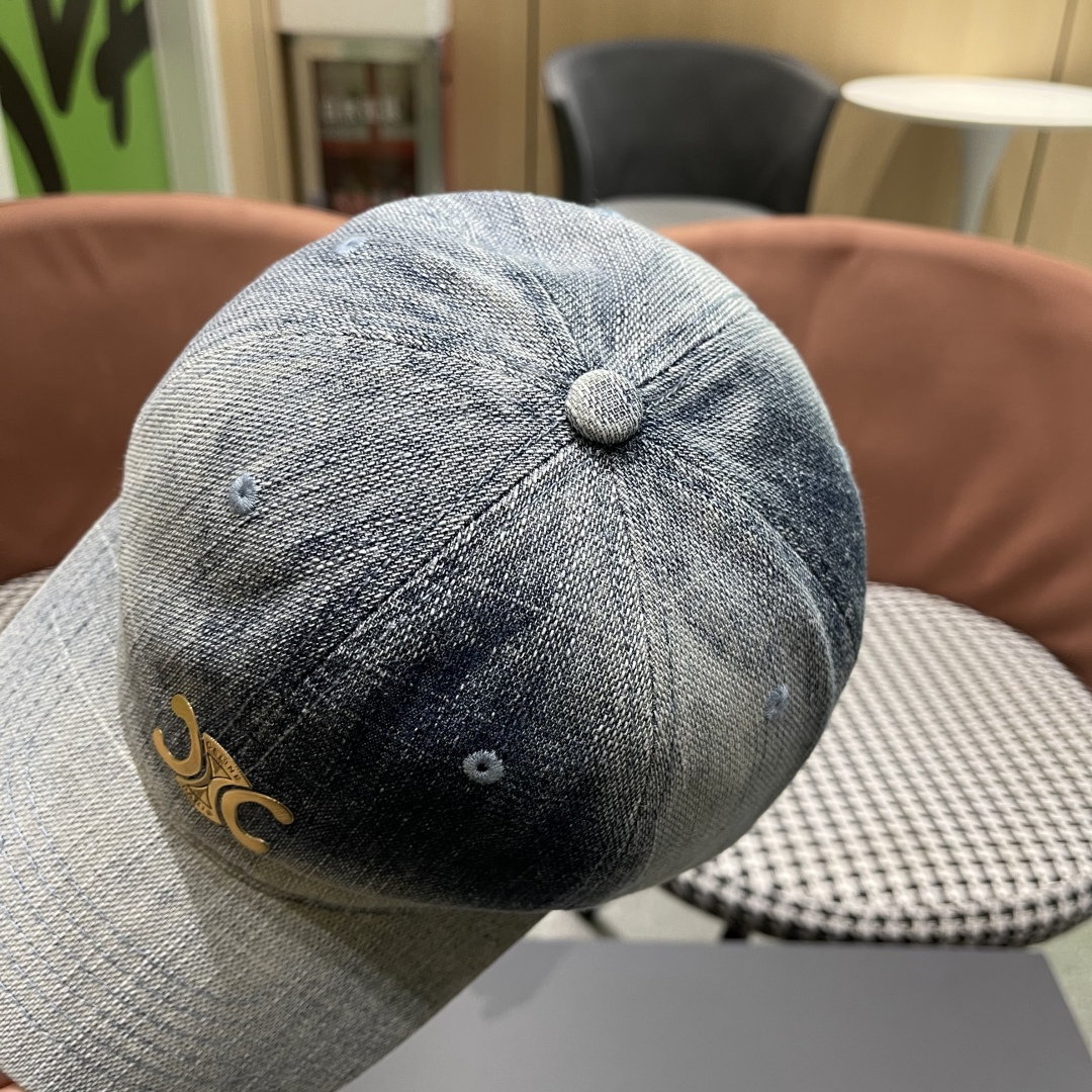  新款上新～🆕🆕赛琳 celine牛仔棒球帽🧢好看是真的好看，牛仔特别有味道搭配什么衣服都好看，不洗头星